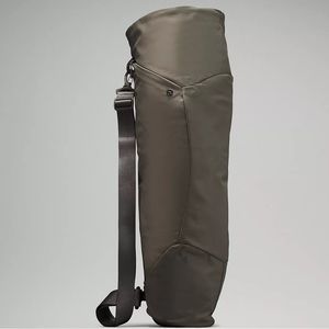 Lululemon Yoga Mat Bag with Strap in Grey Sage